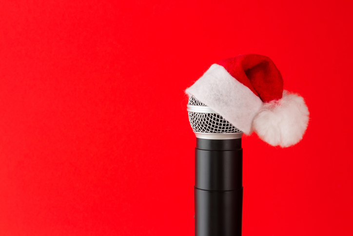 Christmas date night idea - Christmas karaoke.jpg