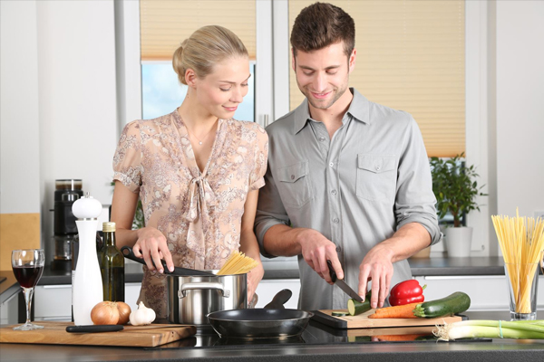 Couple-cooking600x400.jpg