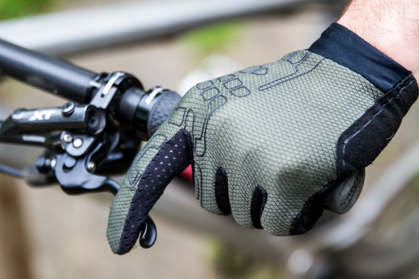 4. Mountain bike glove.jpg