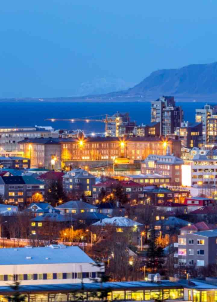 Flights from the city of Las Vegas to the city of Reykjavik