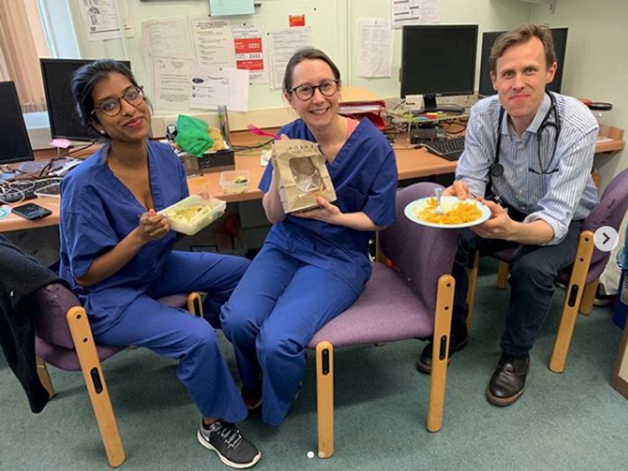 Rosas Thai Cafe Hackney cooks for NHS Intensive Care and Lungs Unit